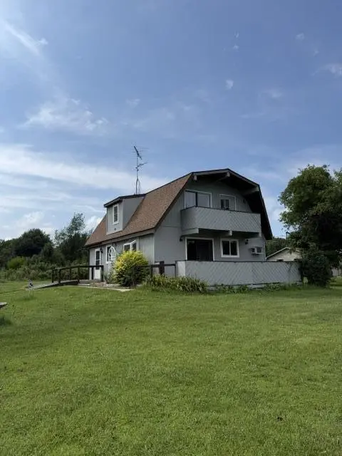 1062 N 50, Chesterton, IN 46304