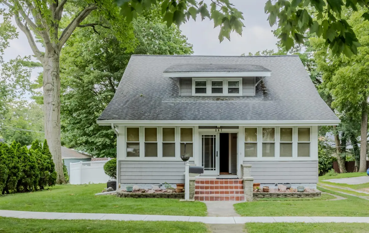 207 Weston ST, Valparaiso, IN 46385