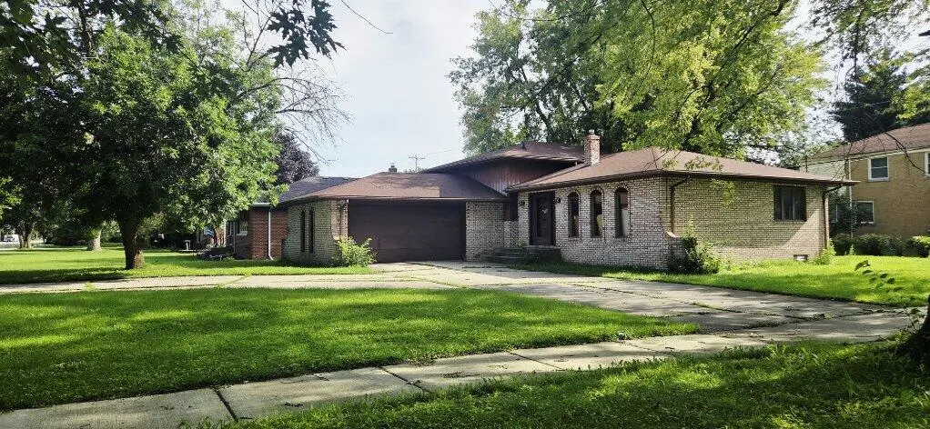 7945 Hohman Avenue, Munster, IN 46321