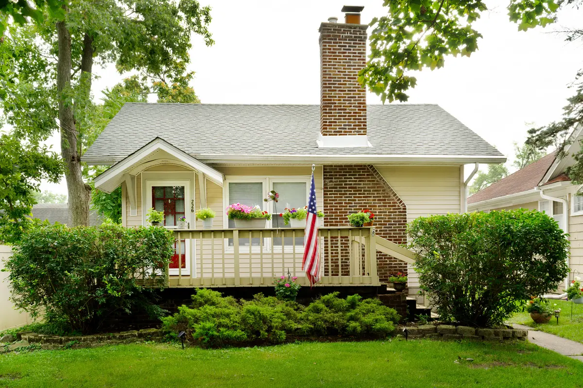 226 169th Street, Hammond, IN 46324