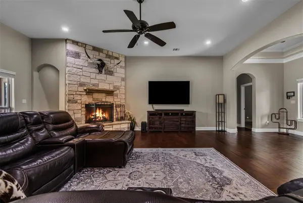 404 First Down Dash, Burnet, TX 78611