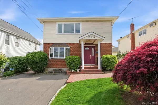 234 Winthrop AVE, Westbury, NY 11590