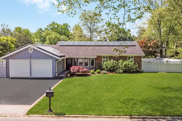 73 Ciro ST, Huntington, NY 11743