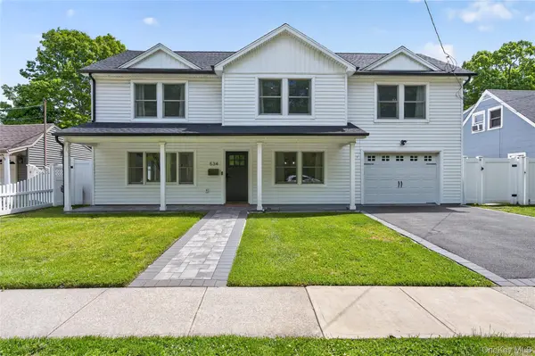 534 Riverside AVE, Massapequa, NY 11758