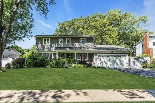 20 Lancia DR,  East Norwich,  NY 11732
