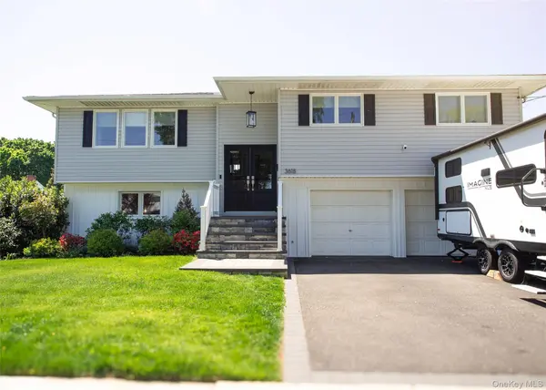 3618 Ladonia ST, Seaford, NY 11783