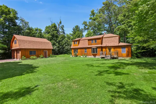 17 Hillside RD, Greenwood Lake, NY 10925