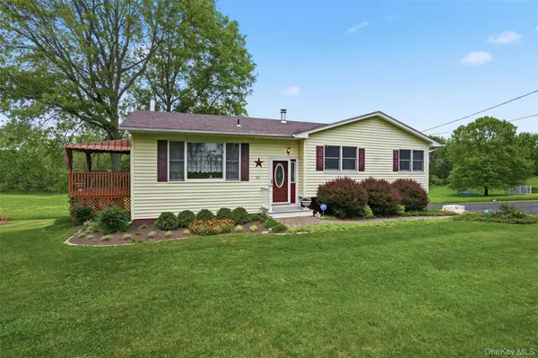 23 Old Cross RD, Warwick, NY 10990