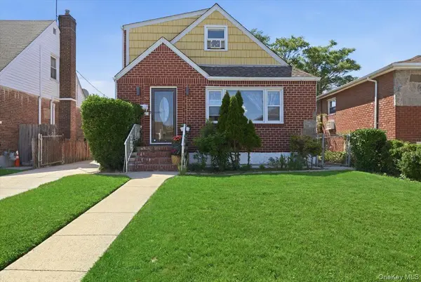 79 Wellington RD, Elmont, NY 11003
