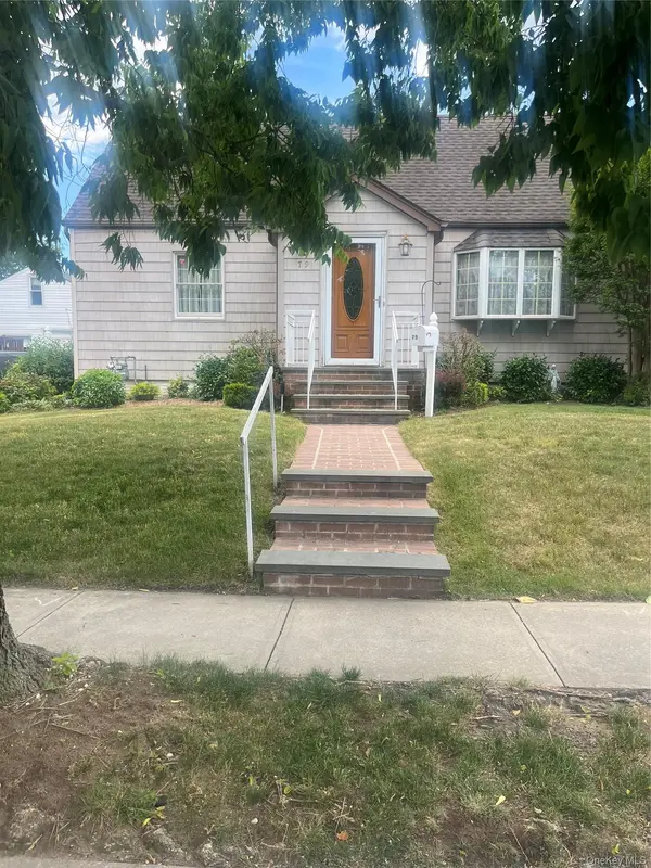79 Soloff BLVD, Inwood, NY 11096