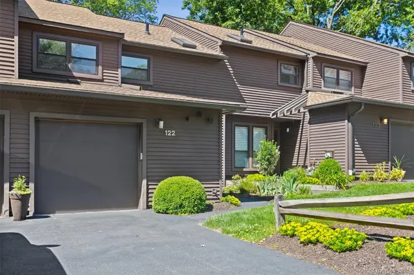 122 Woods Brooke CIR, Ossining, NY 10562
