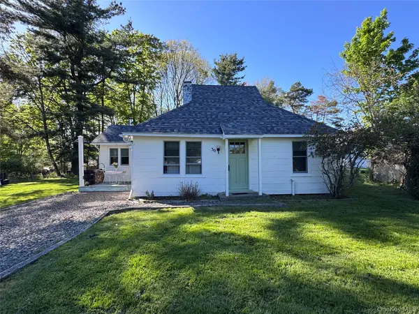 30 Starling RD, Craryville, NY 12521