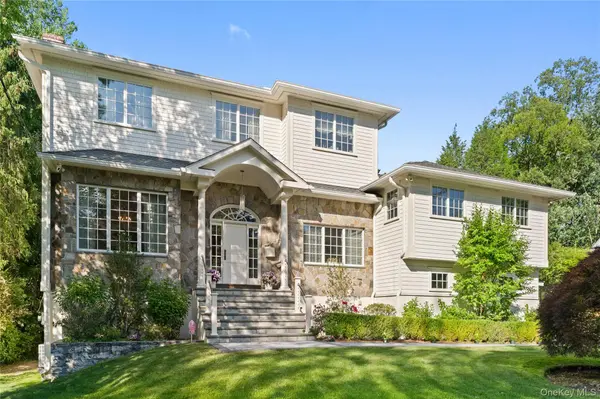 43 Black Birch LN, Scarsdale, NY 10583