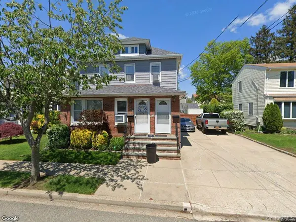 35 1st ST, New Hyde Park, NY 11040