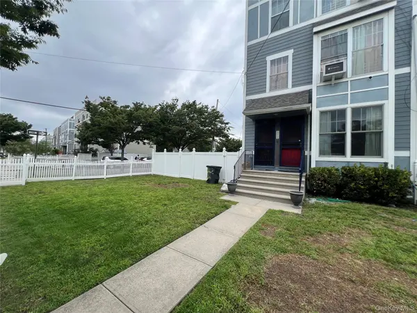 42-16 Rockaway Beach BLVD #1st Fl, Far Rockaway, NY 11691