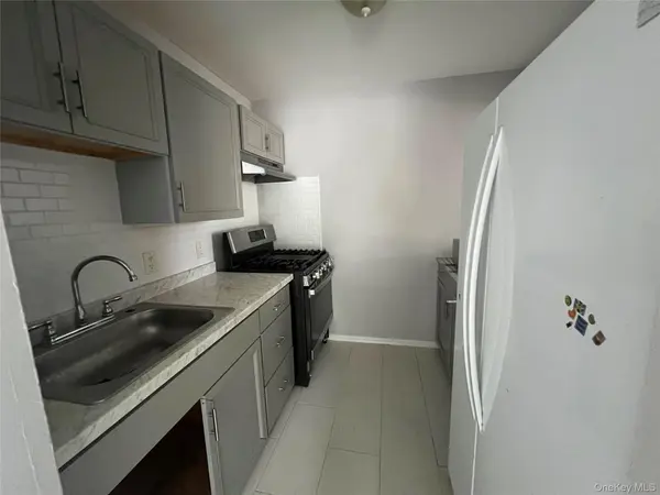 42-16 Rockaway Beach BLVD #1st Fl, Far Rockaway, NY 11691