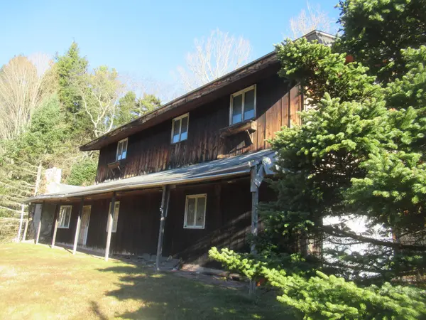 7 June Lodge DR, Tannersville, NY 12442