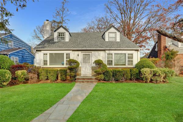 451 Walton ST, West Hempstead, NY 11552