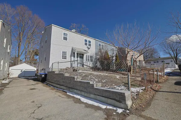 15 Vernon TER, Poughkeepsie, NY 12601