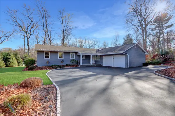 7 Fenimore LN, Huntington, NY 11743