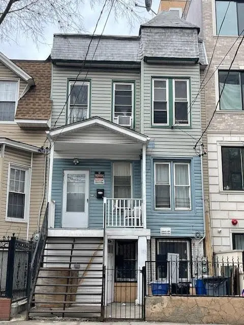 1303 Shakespeare AVE, Bronx, NY 10452