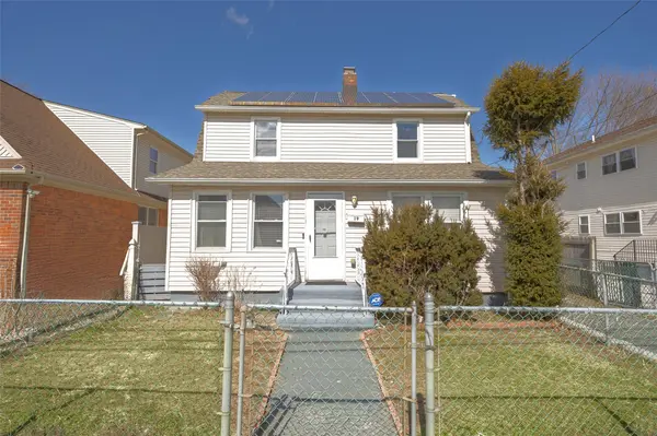 19 Van Cott AVE, Hempstead, NY 11550
