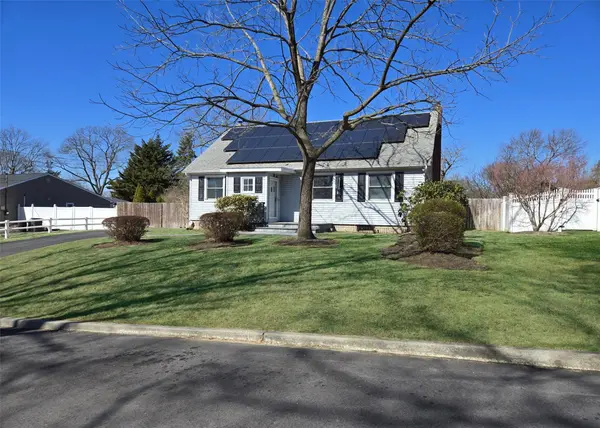 245 Ontario ST, Ronkonkoma, NY 11779
