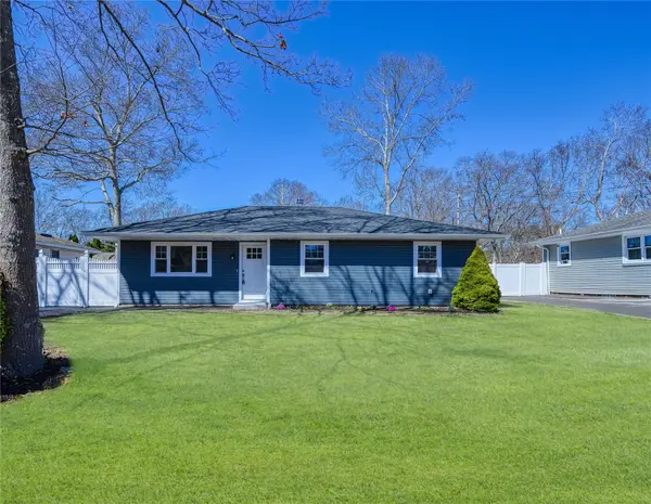 45 Crestwood DR, Shirley, NY 11967