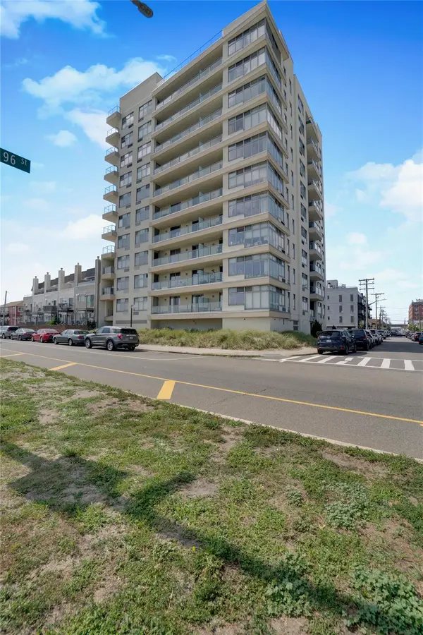 151 Beach 96th Street #5D, Rockaway Beach, NY 11693