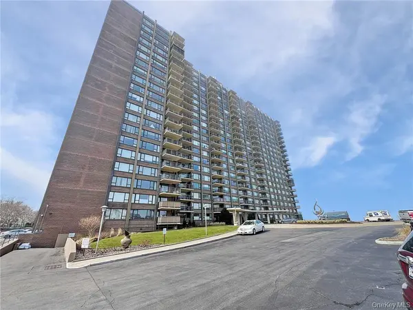 166-25 Powells Cove BLVD #8E, Beechhurst, NY 11357