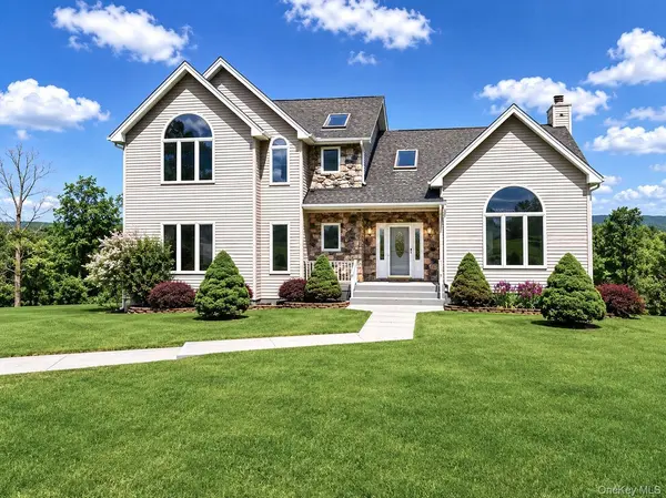 11 Oakridge RD, Middletown, NY 10940