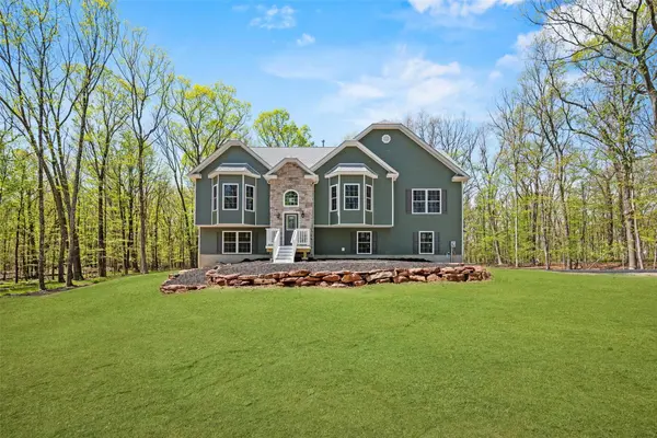 121 Lincolndale Acres, Washingtonville, NY 10992