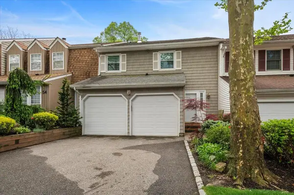 53 Estate CT, Woodbury, NY 11797