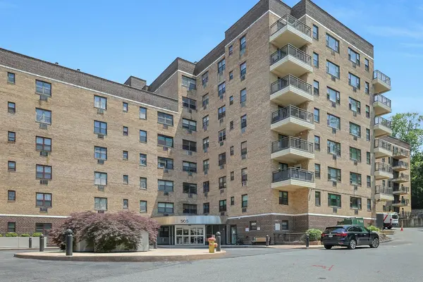 505 Central Avenue #510, White Plains, NY 10606