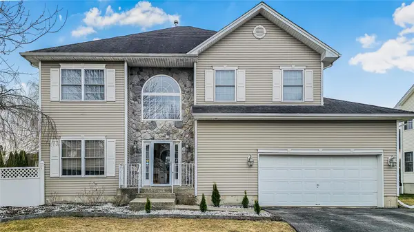 2717 Colonial DR, New Windsor, NY 12553