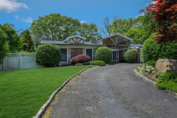 12 Birchfield CT, Coram, NY 11727