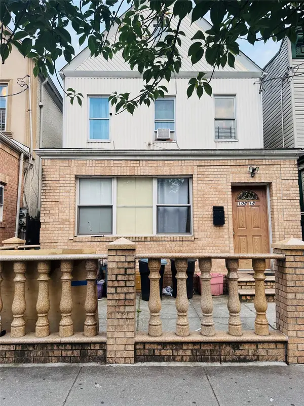 108-18 39 AVE, Corona, NY 11368