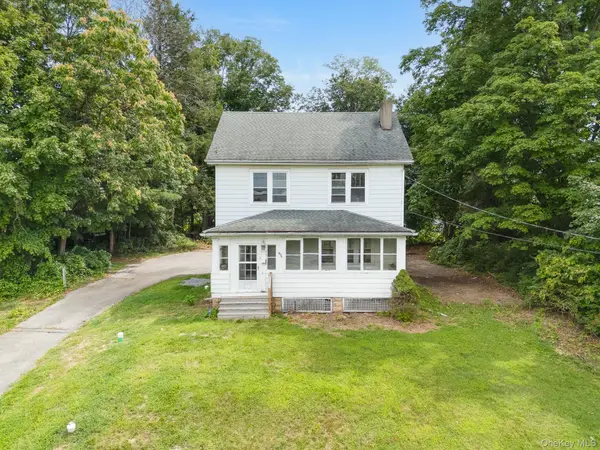 1978 South RD, Poughkeepsie, NY 12601