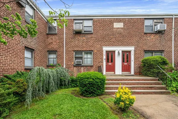 17-39 166th ST #3-68, Whitestone, NY 11357