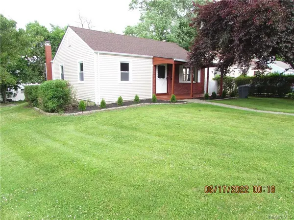 2 Leffingwell PL, New Rochelle, NY 10801