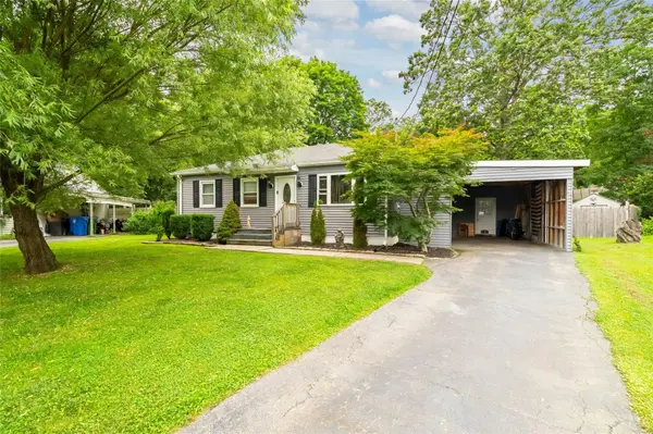 16 Madelaine TER, Middletown, NY 10940