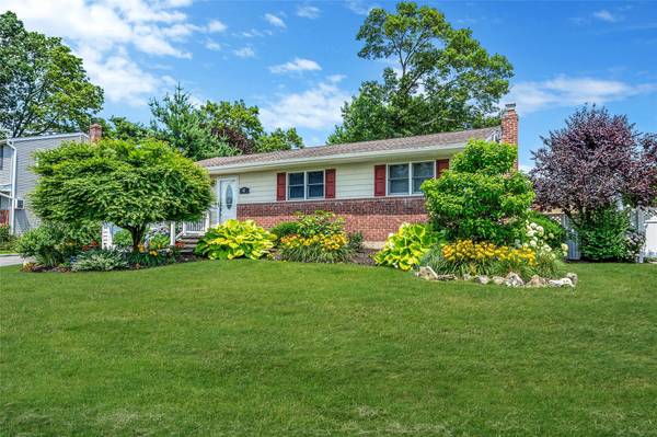 41 W 21st ST, Deer Park, NY 11729