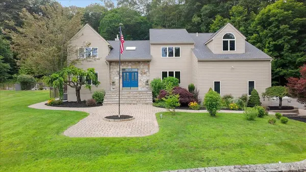 31 Reservoir CT, Carmel, NY 10512