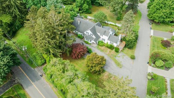 221 Huntington Bay RD, Huntington, NY 11743