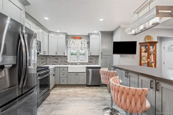 190 W Buchanan ST, Staten Island, NY 10301