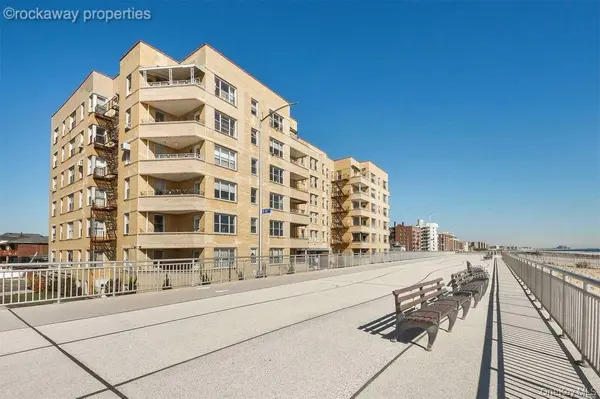 121-16 Ocean Promenade #4L, Rockaway Park, NY 11694