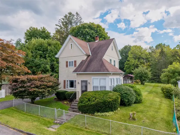 23 Maple ST, Esopus, NY 12471