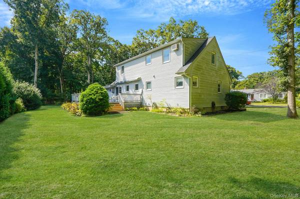 123 Parkside AVE, Miller Place, NY 11764