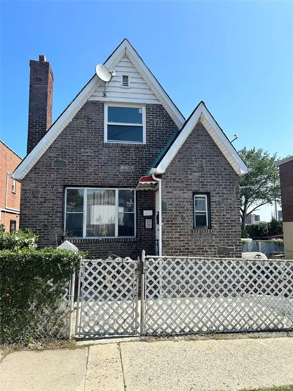 2716 Gunther AVE, Bronx, NY 10469