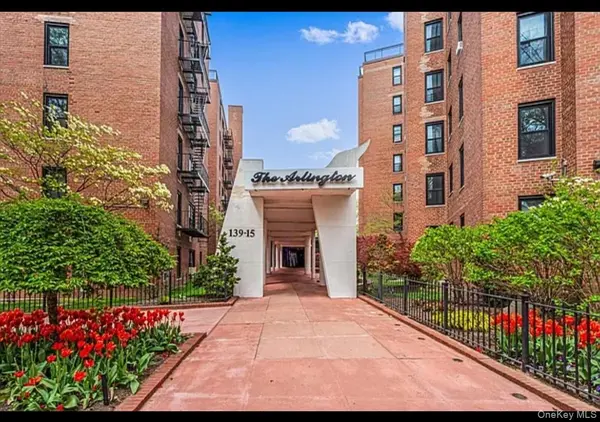 139-15 83rd Avenue #407, Briarwood, NY 11435